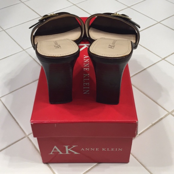 Anne Klein shoes - Picture 3 of 6